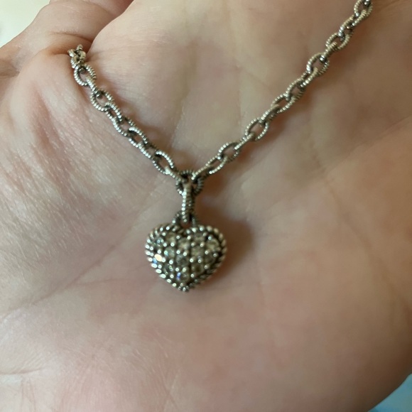 Gorgeous Judith Ripka Pave Diamonique Heart Charm Necklace - Picture 4 of 9